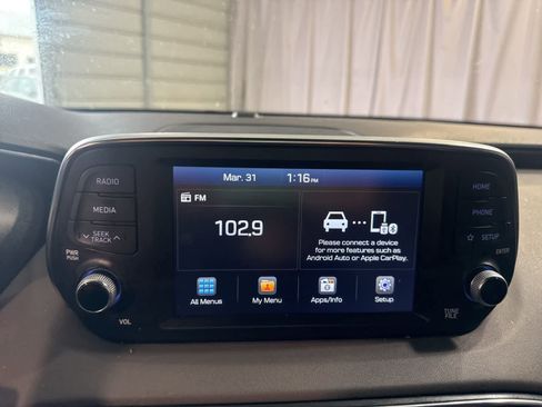 Used 2019 Hyundai Santa Fe Limited image 25