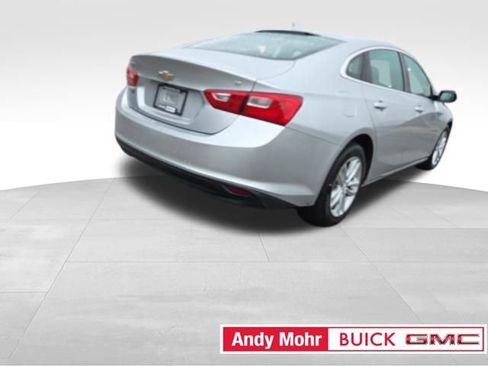 Used 2018 Chevrolet Malibu LT image 19