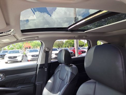 Used 2023 Kia Sorento SX image 12