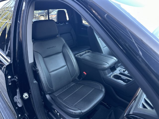 Used 2024 GMC Sierra 1500 Denali AWD/4WD image 28