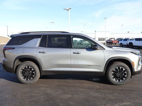 New 2026 Chevrolet Traverse Z71 w/ Enhanced Driving Package image 9