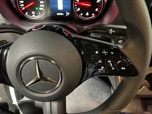 Used 2025 Mercedes-Benz Sprinter 2500 image 21