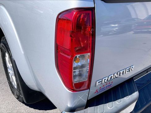 Used 2019 Nissan Frontier SV AWD/4WD image 28