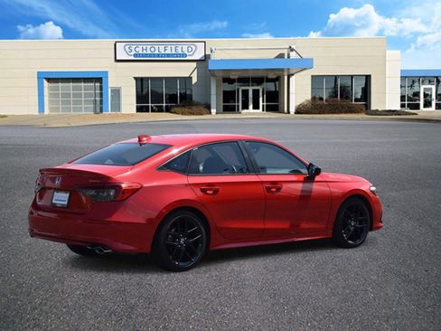 Used 2024 Honda Civic Sport image 3