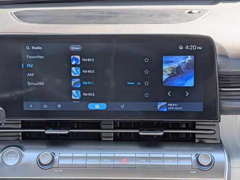 Used 2025 Hyundai Kona SEL AWD/4WD image 30