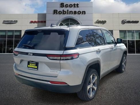 New 2026 Jeep Grand Cherokee Limited w/ Luxury Tech Group II AWD/4WD image 4