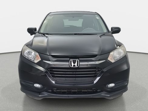 Used 2017 Honda HR-V EX image 2