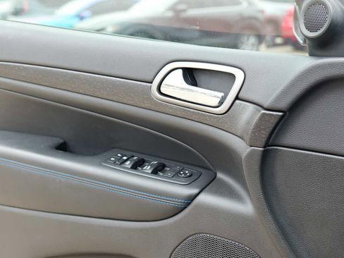 Used 2018 Jeep Grand Cherokee Laredo image 20