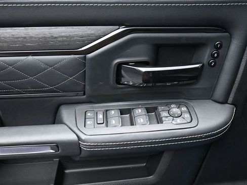 New 2026 RAM 3500 Limited AWD/4WD image 17