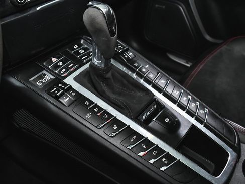 Used 2018 Porsche Macan GTS image 37