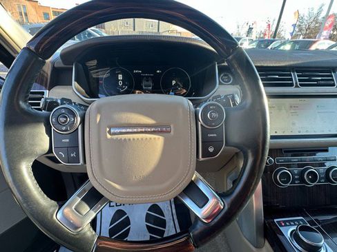 Used 2017 Land Rover Range Rover HSE image 10