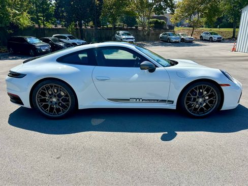 Used 2023 Porsche 911 Carrera T RWD image 4