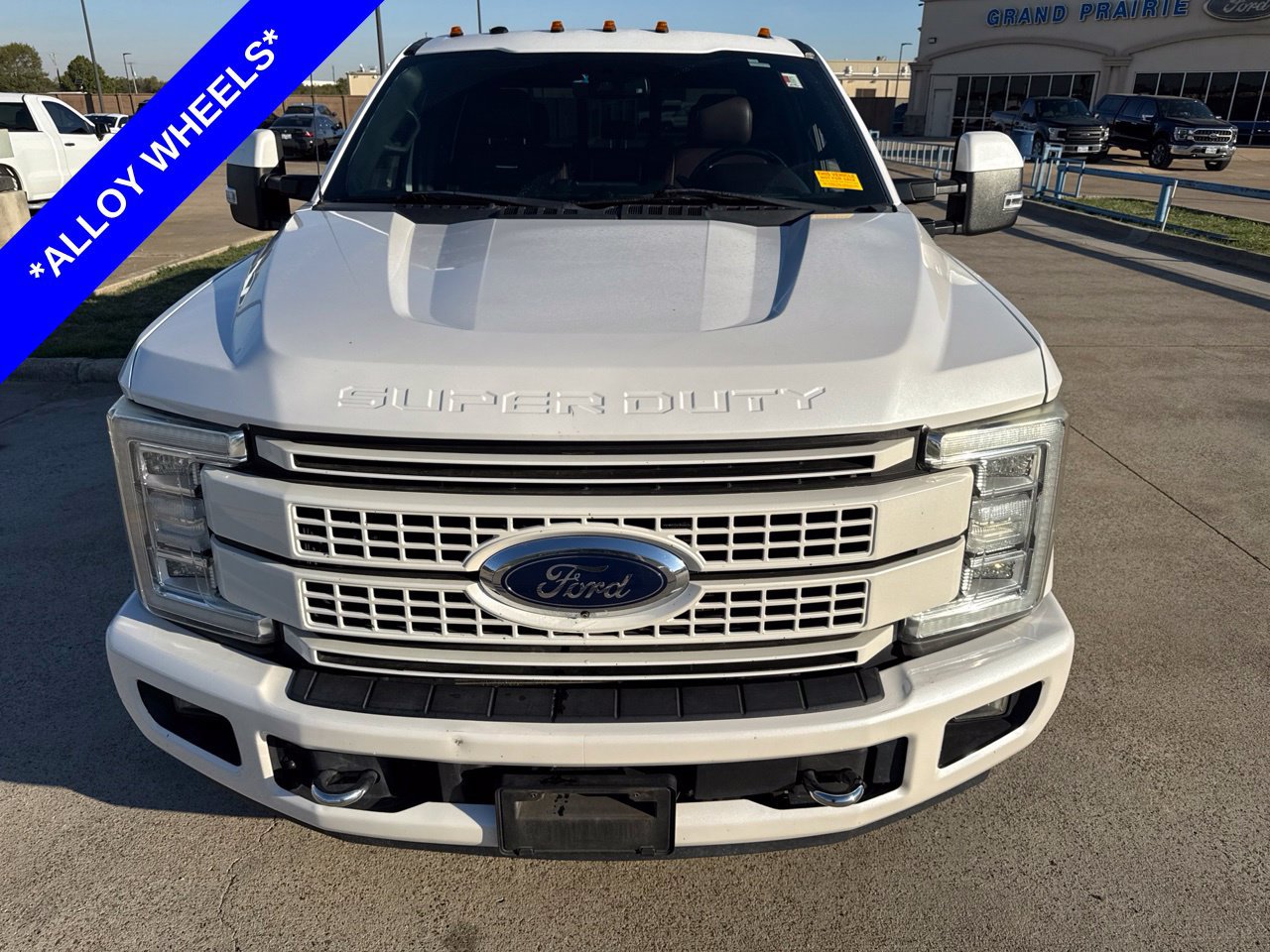 Used 2017 Ford F350 Platinum w/ Platinum Ultimate Package RWD image 2