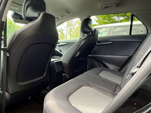 Certified 2023 Kia Niro LX FWD image 8