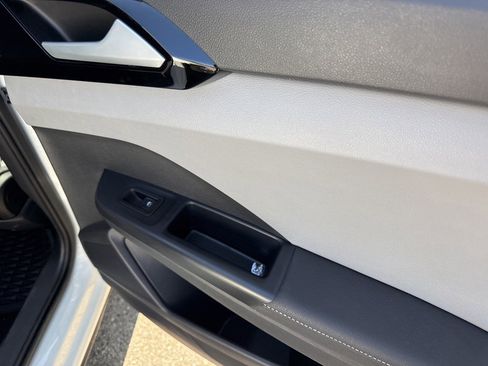 Used 2024 Volkswagen Taos S image 12