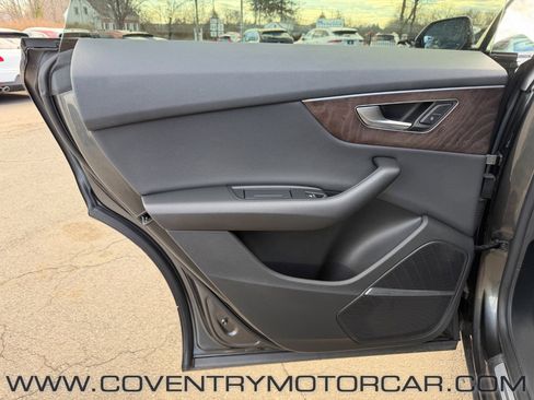 Used 2019 Audi Q8 Premium Plus w/ Premium Plus AWD/4WD image 44