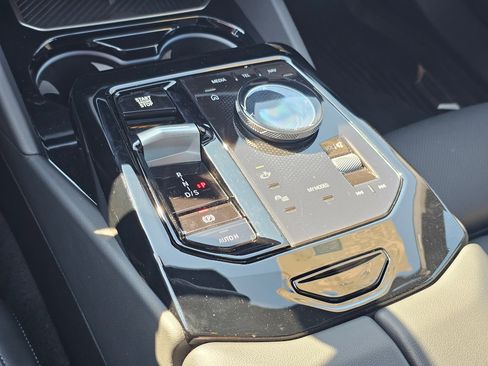 Certified 2025 BMW 530i xDrive 530i xDrive w/ Premium Package image 23