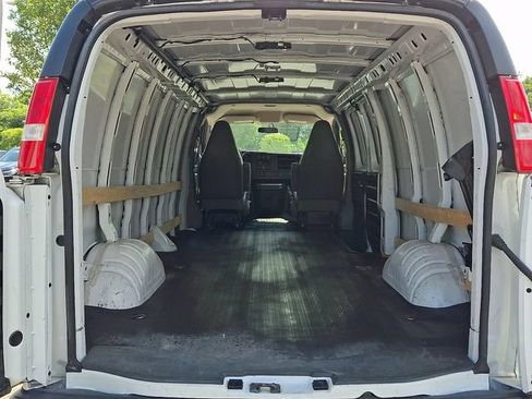 Used 2023 GMC Savana 2500 Extended w/ Driver Convenience Package RWD image 30