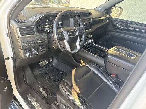 Certified 2022 GMC Yukon XL Denali w/ Denali Premium Package image 10