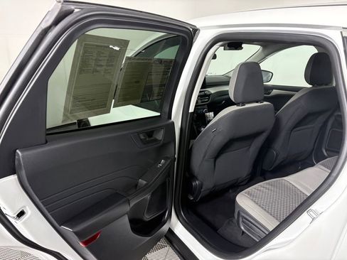 Certified 2022 Ford Escape SE image 28