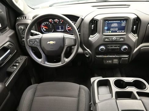 Used 2025 Chevrolet Silverado 1500 Custom image 26