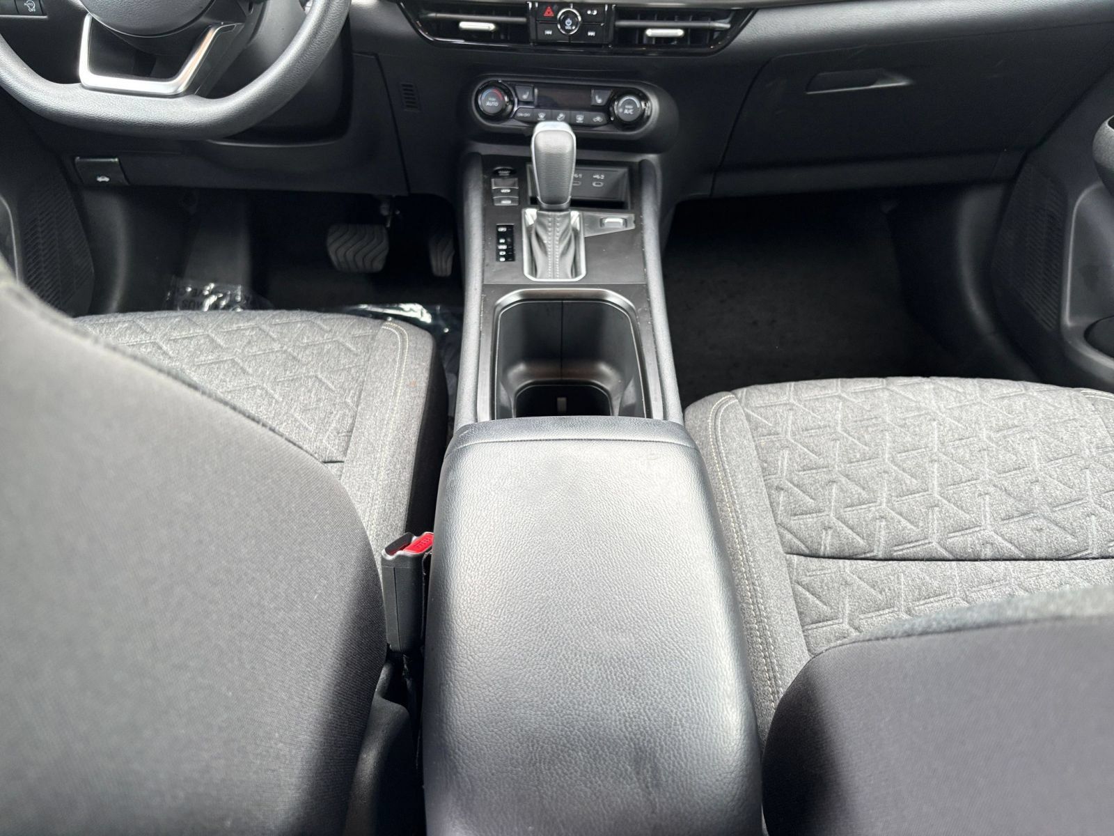 Used 2026 Nissan Kicks SV w/ Cold Weather Package FWD image 38