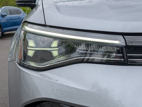 Certified 2025 Volkswagen Taos S AWD/4WD image 16