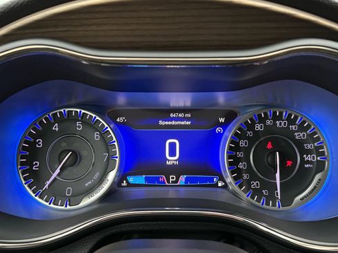 Used 2015 Chrysler 200 C w/ Navigation & Sound Group I image 14