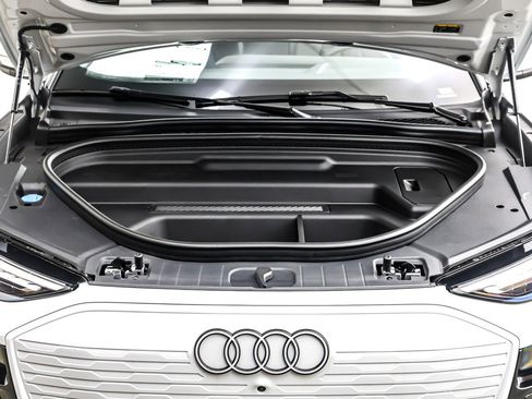 New 2025 Audi Q6 e-tron Premium Plus image 11