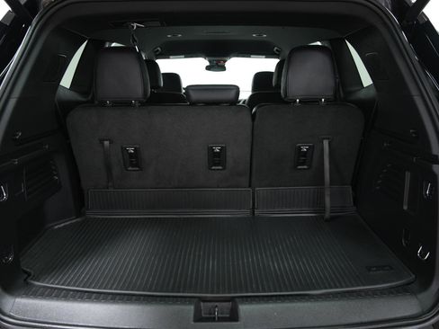 Used 2025 GMC Acadia AT4 image 12