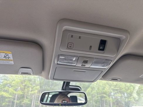 Used 2019 Nissan Titan PRO-4X w/ Pro-4x Convenience Package image 28