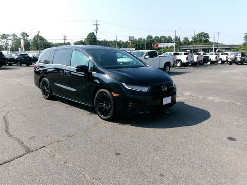 Used 2025 Honda Odyssey Sport-L image 4