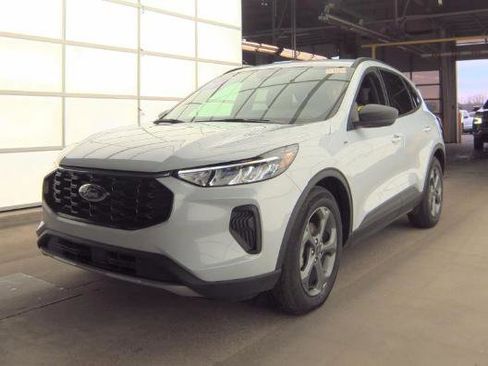 Used 2025 Ford Escape ST-Line w/ Equipment Group 301A image 2