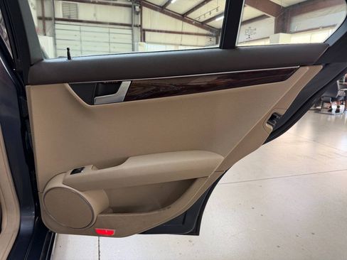 Used 2014 Mercedes-Benz C 250 Sedan image 14