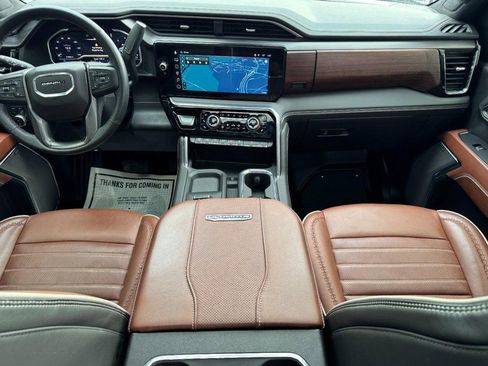 Used 2024 GMC Sierra 2500 Denali Ultimate image 14