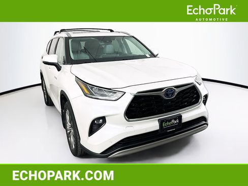 Used 2020 Toyota Highlander Platinum AWD/4WD image 1