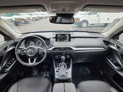Used 2018 MAZDA CX-9 Touring w/ Touring Premium Package image 36