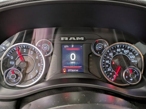 Used 2024 RAM 2500 Tradesman w/ Chrome Appearance Group image 14