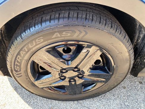 Used 2017 Ford Escape S FWD image 11