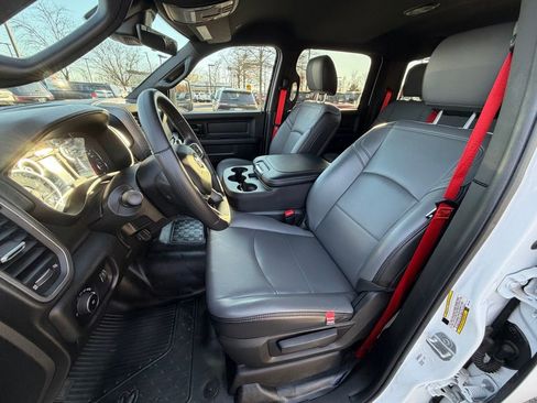 Used 2025 RAM 3500 Tradesman w/ Chrome Appearance Group image 21