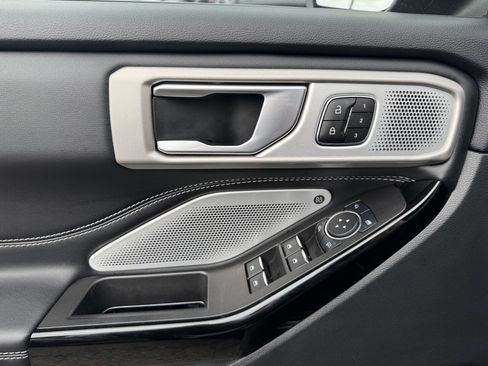 Used 2023 Ford Explorer ST w/ Technology Package image 22