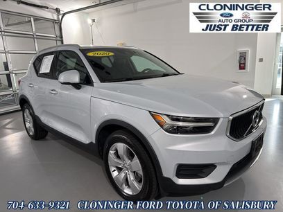 Used 2020 Volvo XC40 T4 Momentum