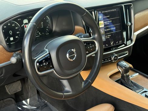 Used 2017 Volvo S90 T6 Inscription w/ Vision Package AWD/4WD image 10