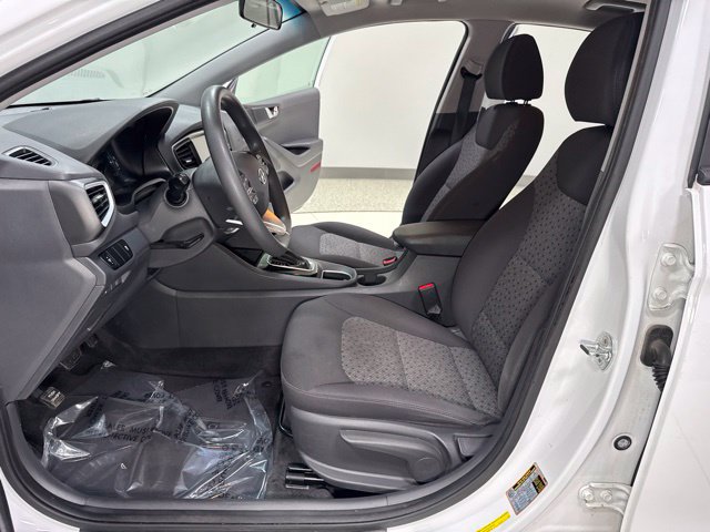 Used 2018 Hyundai Ioniq Blue FWD image 11