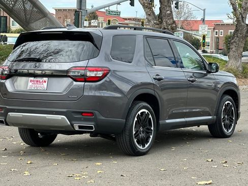 New 2026 Honda Pilot Touring image 4