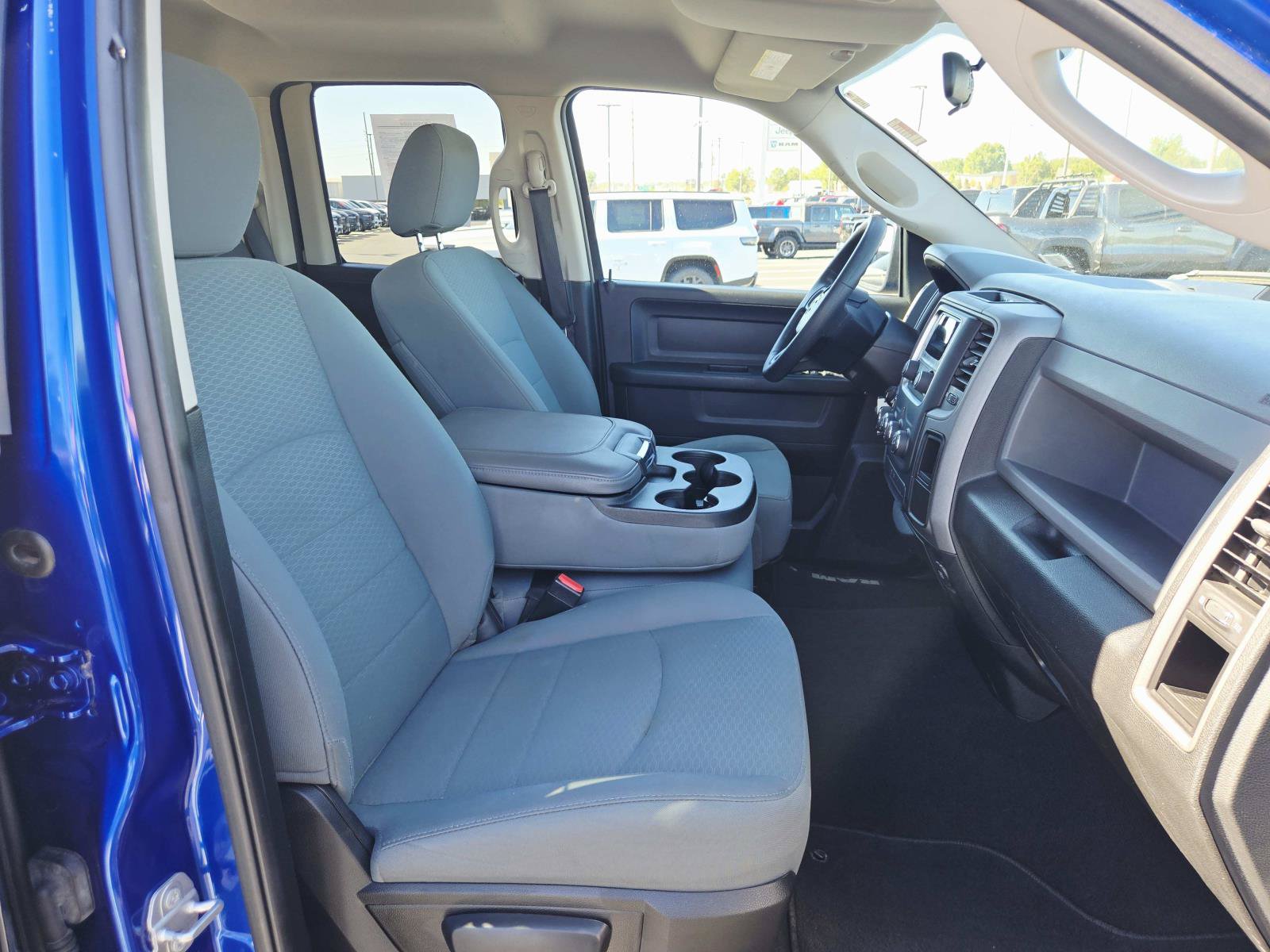 Used 2017 RAM 1500 Express AWD/4WD image 16