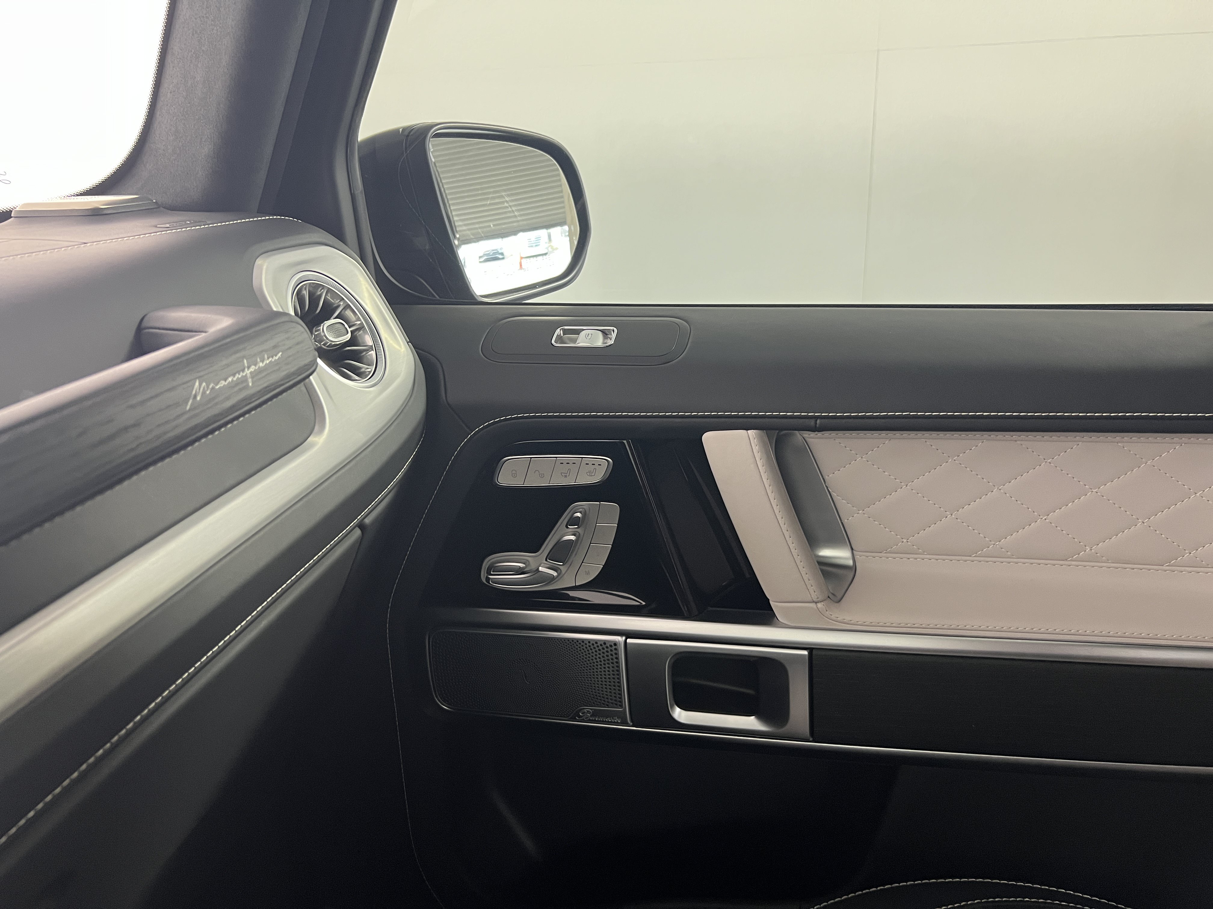 Certified 2025 Mercedes-Benz G 63 AMG 4MATIC image 12