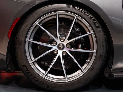 Certified 2023 Ferrari 812 GTS RWD image 15