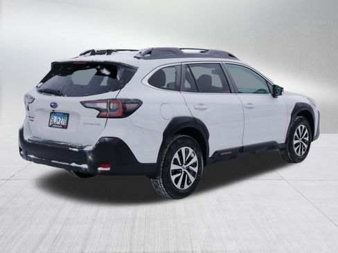 Used 2025 Subaru Outback Premium image 7