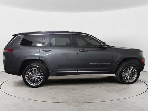 Used 2022 Jeep Grand Cherokee L Summit w/ Advanced Protech Group IV AWD/4WD image 6